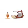 Set figurină + machetă auto Jada - Fred Flinstone + Flintmobile [1:32]