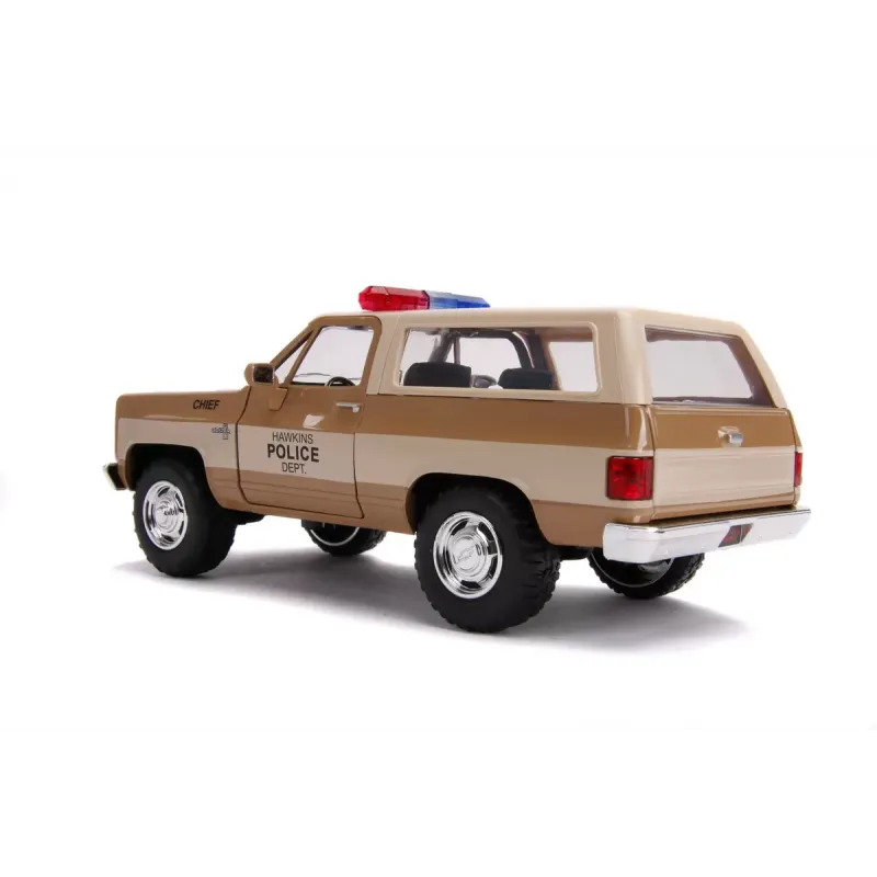 MACHETA METALICĂ 1980 CHEVY POLICE K5 SCARA 1 LA 24