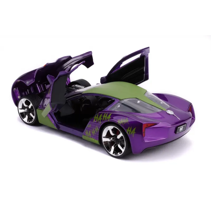 MASINUTE METALICĂ CHEVY CORVETTE STINGRAY 2009 ȘI FIGURINĂ JOKER SCARA 1:24