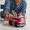 PATRULA CĂȚELUSILOR SET VEHICUL DE BAZA MAȘINĂ DE POMPIERI ȘI FIGURINĂ MARSHALL