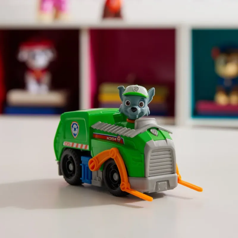 PATRULA CĂȚELUSILOR SET VEHICUL DE BAZA CAMIONUL DE RECICLARE  ȘI FIGURINĂ ROCKY