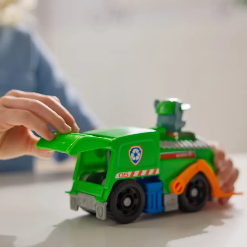 PATRULA CĂȚELUSILOR SET VEHICUL DE BAZA CAMIONUL DE RECICLARE  ȘI FIGURINĂ ROCKY