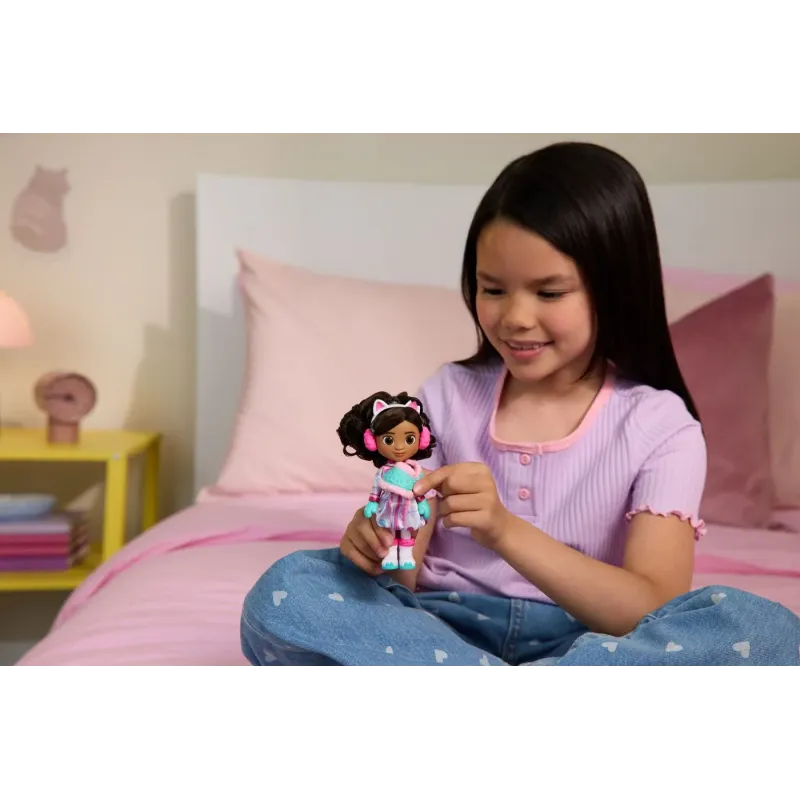 GABBYS DOLLHOUSE FILMUL PAPUSA TINUTA DE IARNA CU ACCESORII