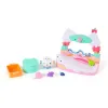 GABBYS DOLLHOUSE FILMUL SET BALCONUL DIN DULCIURI ȘI FIGURINĂ PISICĂ CAKEY CU ACCESORII