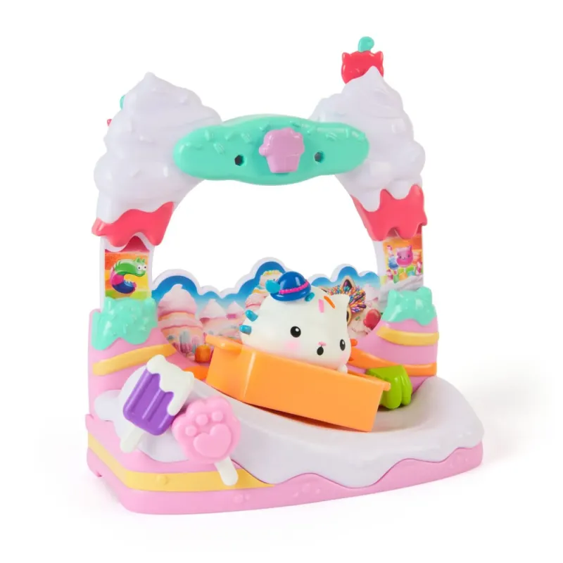 GABBYS DOLLHOUSE FILMUL SET BALCONUL DIN DULCIURI AL PISICII CAKEY CU ACCESORII