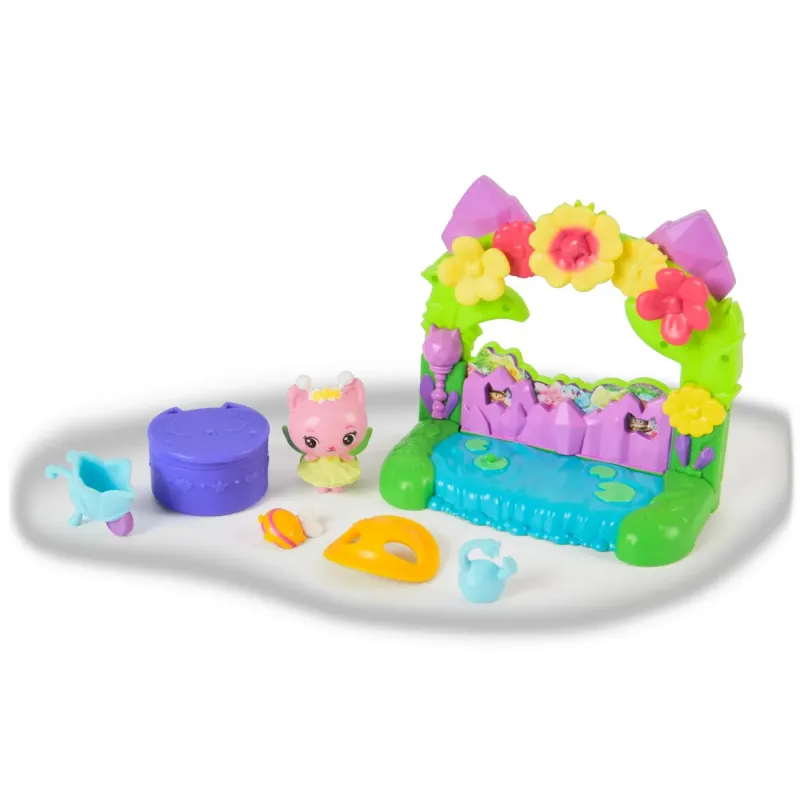 GABBYS DOLLHOUSE FILMUL SET BALCONUL GRADINA FERMECATA ȘI FIGURINĂ KITTY CU ACCESORII
