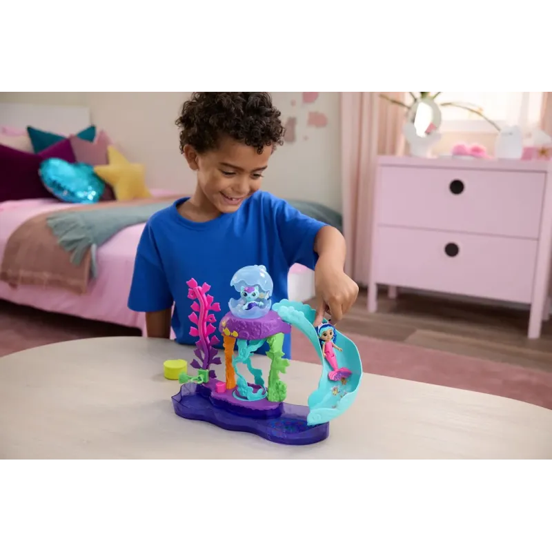 GABBYS DOLLHOUSE FILMUL SET ACVARIUL COLORAT CU FIGURINĂ ȘI ACCESORII