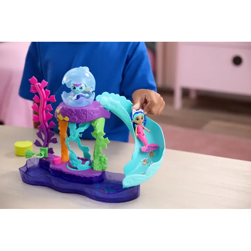 GABBYS DOLLHOUSE FILMUL SET ACVARIUL COLORAT CU FIGURINĂ ȘI ACCESORII