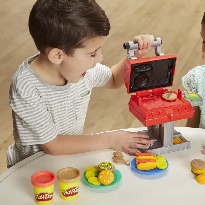 PLAY-DOH SET GRATAR CU FORME ȘI STAMPILE