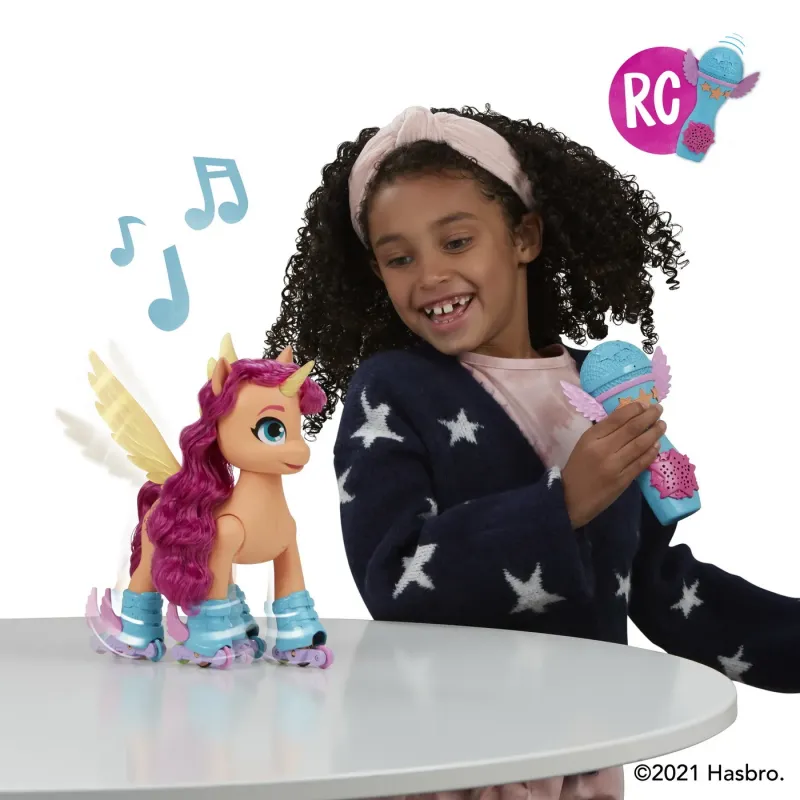 MY LITTLE PONY CANTA ȘI PATINEAZA CU SUNNY