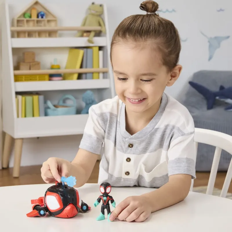 SPIDEY ȘI PRIETENII LUI UIMITORI MARVEL SET FIGURINĂ 7.6CM ȘI SUBMARINUL DELFIN