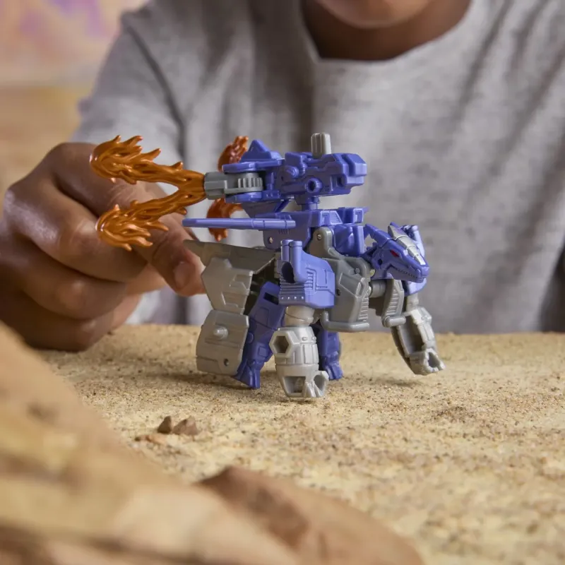 TRANSFORMERS CYBERWORLD ROBOT GALVATRON BLINDAT TRANSFORMABIL