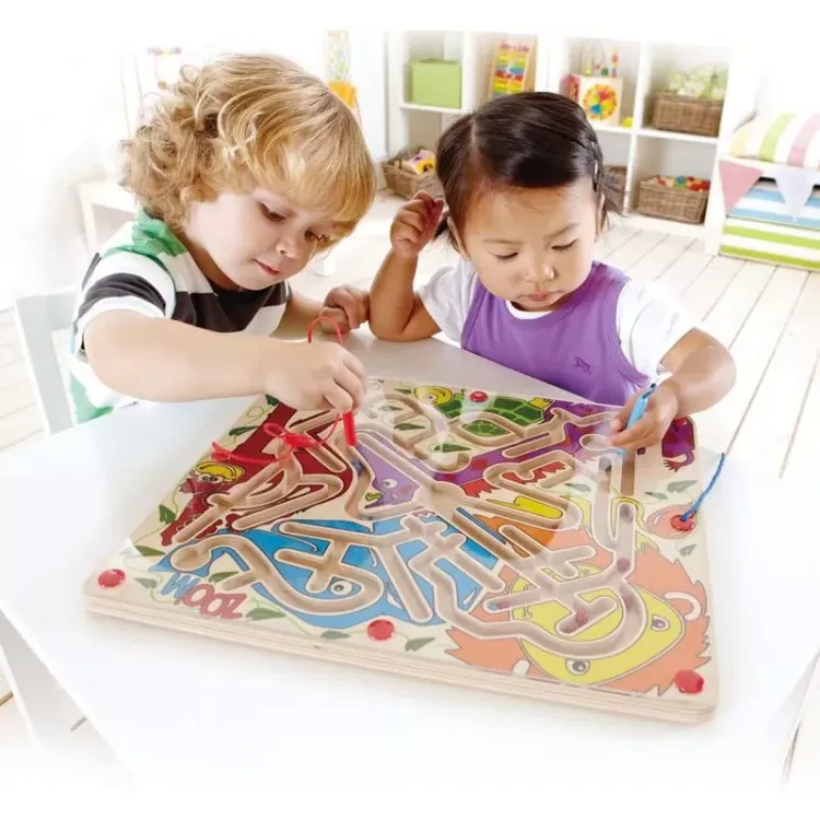 HAPE - Labirint magnetic Zoom - Distractie la dublu