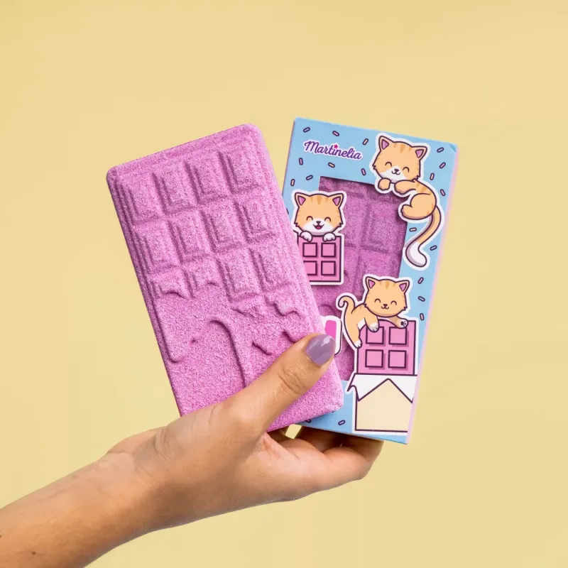 MARTINELIA YUMMY - Biluță efervescentă pentru baie cu formă de ciocolată
