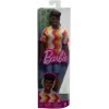 BARBIE PAPUSA BAIAT FASHIONISTAS CU TRICOU CU DUNGI ALBE ȘI PORTOCALII ȘI APARATE AUDITIVE