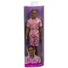 BARBIE PAPUSA BAIAT FASHIONISTAS IN SALOPETA STIL HAWAIAN ȘI SANDALE VERZI