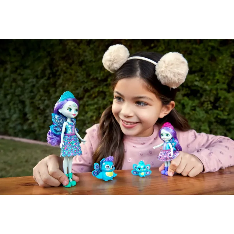 ENCHANTIMALS SET PAPUSI SURORI ȘI ANIMALUTELE LOR PATTER PEACOCK ȘI FLAP ȘI PIERA PEACOCK ȘI FEATHER