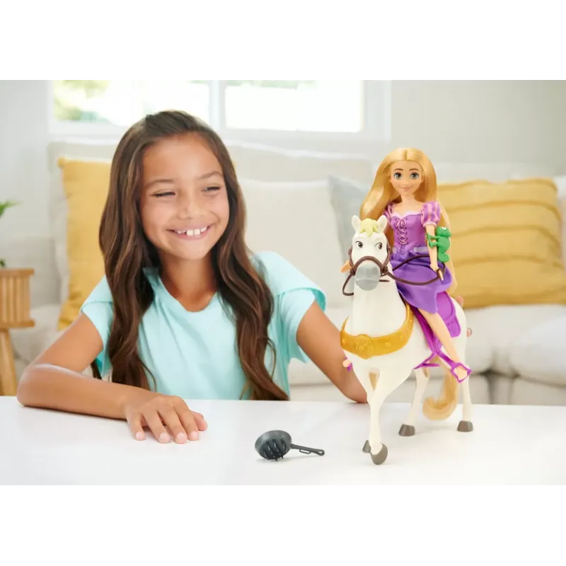 DISNEY PRINCESS SET PAPUSA RAPUNZEL ȘI CALUL MAXIMUS