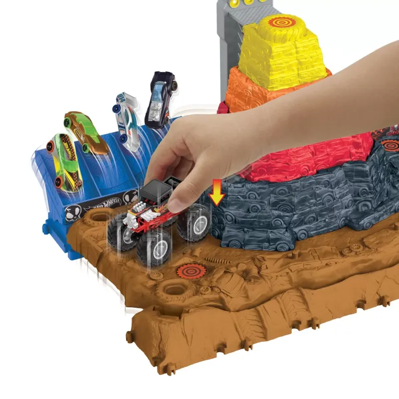 HOT WHEELS MONSTER TRUCKS ARENA SMASHERS BONE SHAKER ARENA ULTIMATE CRUSH