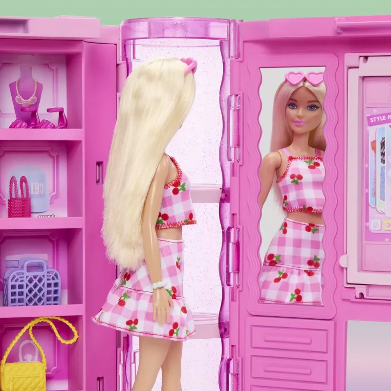 BARBIE DULAPUL DE VIS A LUI BARBIE