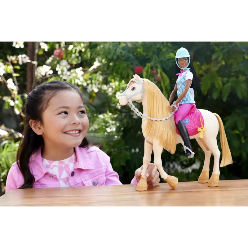 BARBIE MYSTERIES CALUT CU SUNETE ȘI ACCESORII