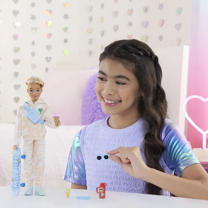 BARBIE DREAM BESTIES PAPUSA KEN CU ACCESORII