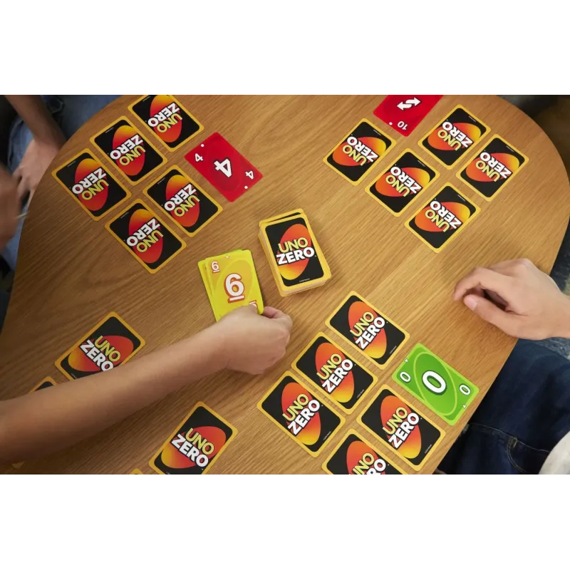 UNO JOC DE CARTI ZERO