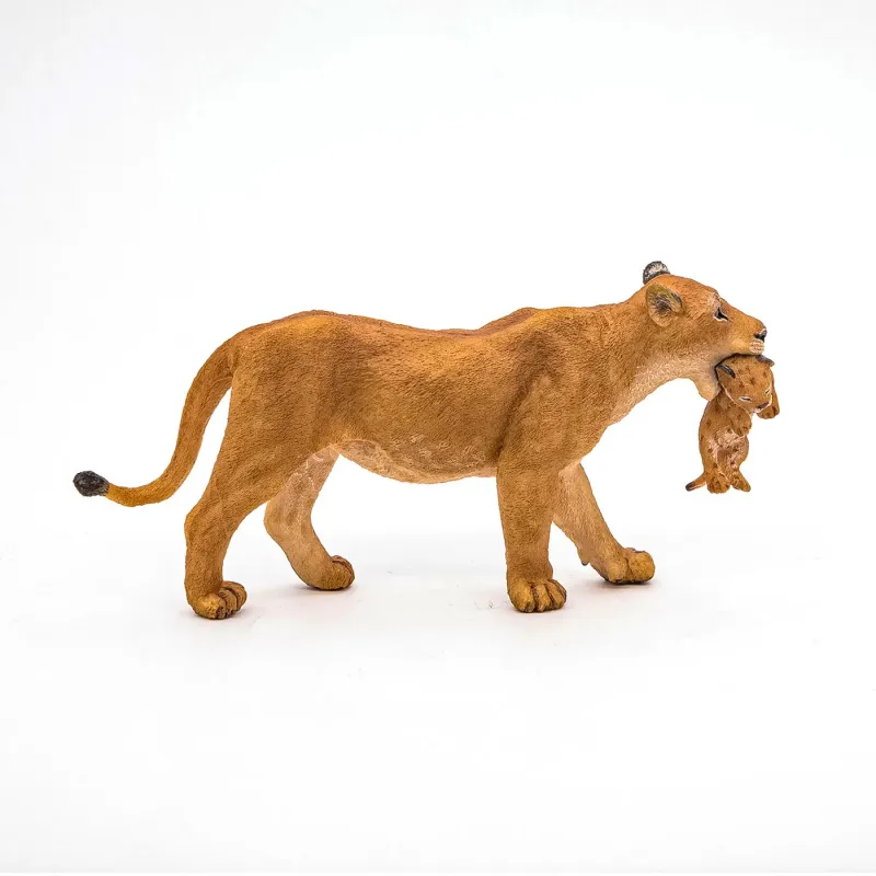 PAPO FIGURINĂ LEOAICA CU PUI