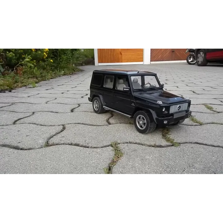 MAȘINĂ CU TELECOMANDĂ MERCEDES-BENZ G55 NEGRU CU SCARA 1 LA 24