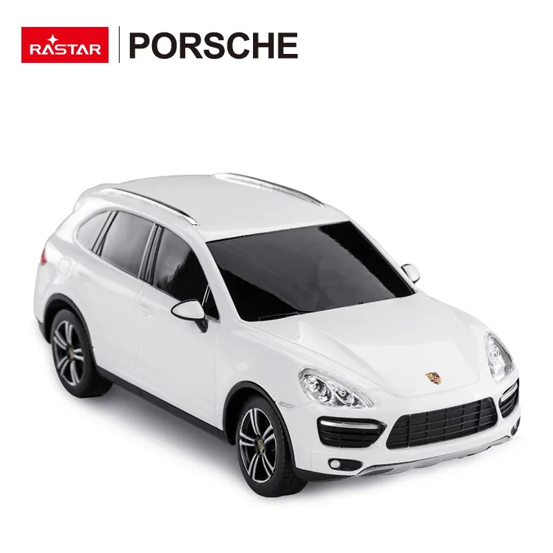MAȘINĂ CU TELECOMANDĂ PORSCHE CAYENNE TURBO ALB CU SCARA 1 LA 24