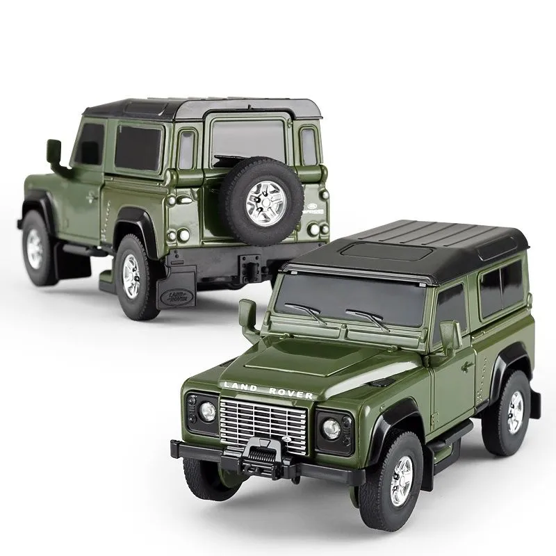 MAȘINUȚĂ METALICĂ CONVERTIBILA LAND ROVER DEFENDER VERDE CU SCARA 1 LA 32