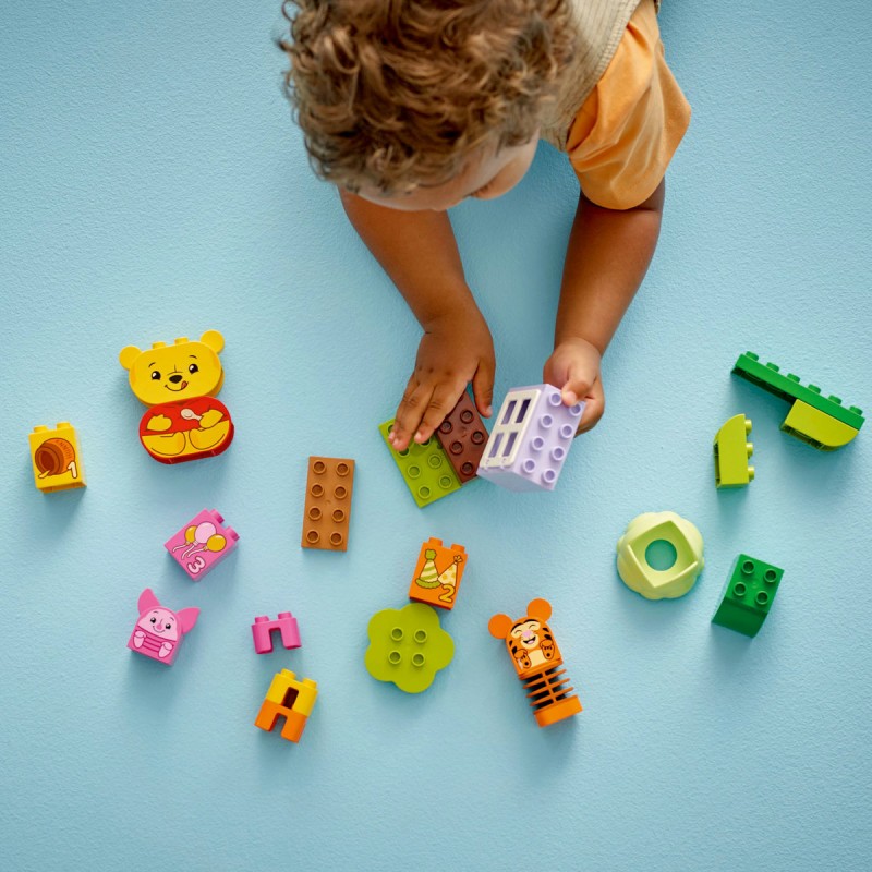 LEGO DUPLO - Petrecerea de ziua de nastere a lui Winnie de Plus - 10457