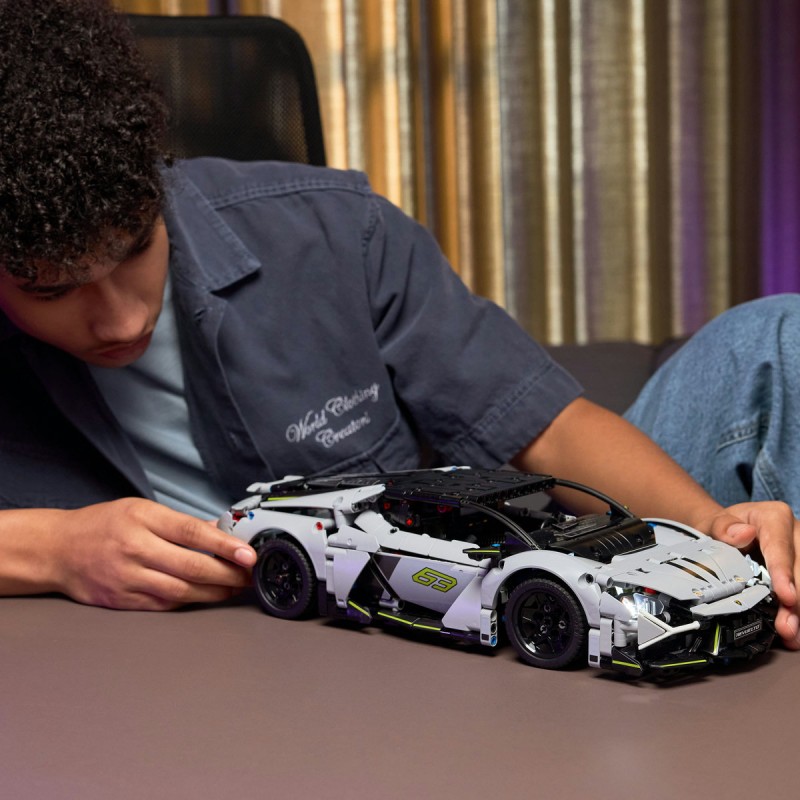 LEGO Technic - Supermasina sport Lamborghini Revuelto - 42214