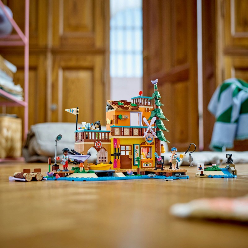 LEGO Friends - Sporturi nautice în tabara de aventuri - 42626