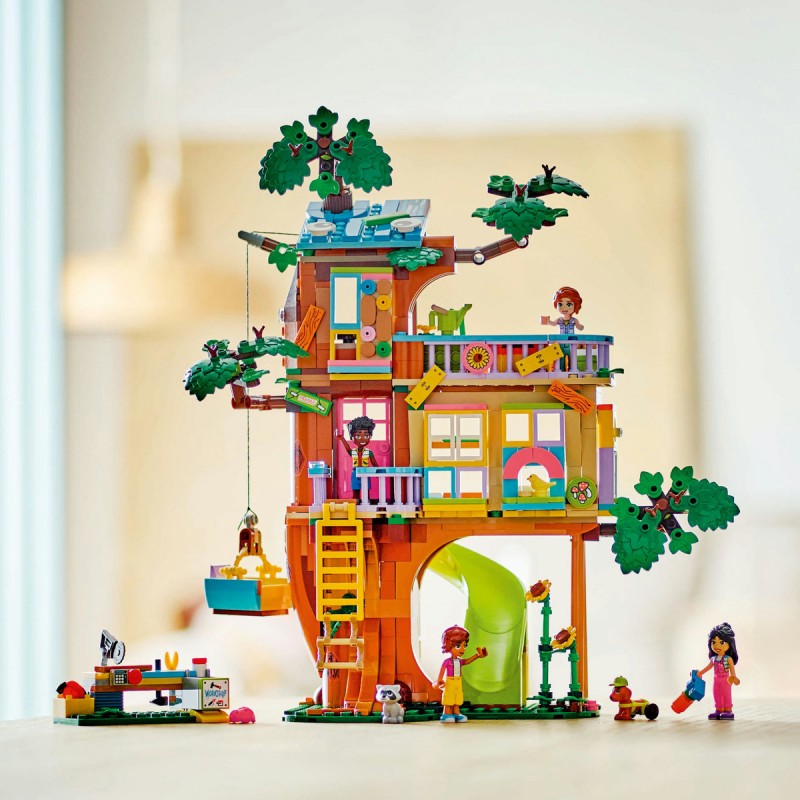 LEGO Friends - Momente cu prietenii la casa din copac - 42652