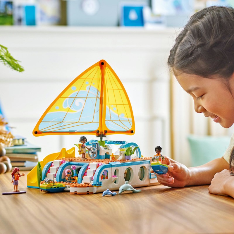 LEGO Friends - Călătoria aventuroasă cu barca - 42664