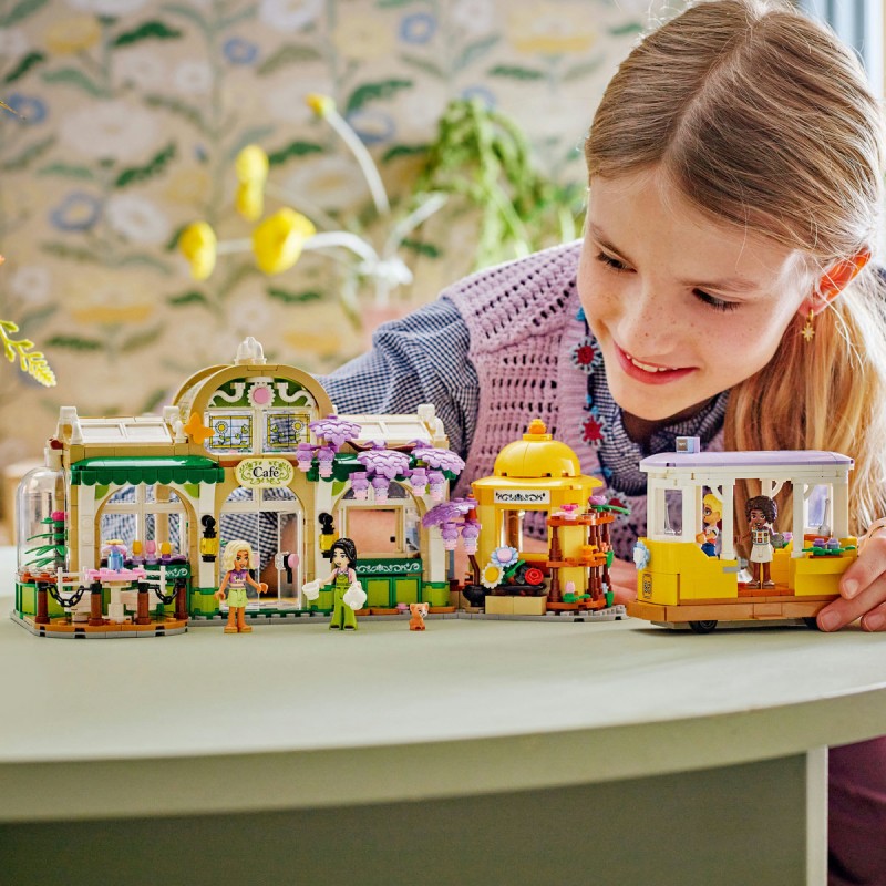 LEGO Friends - Cafenea cu multe plante şi florărie - 42671