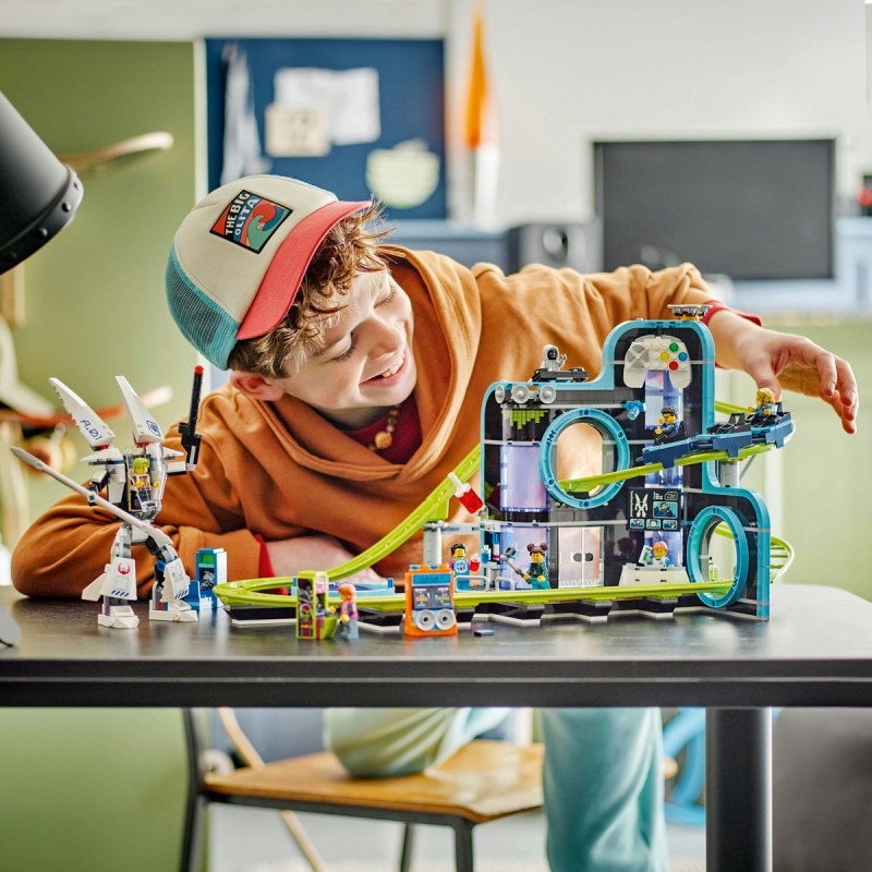 LEGO City - Parc cu roller-coaster Lumea Robotilor - 60421