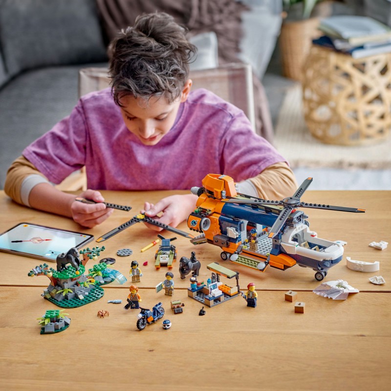 LEGO City - Elicopterul unui explorator al junglei la tabara de baza - 60437
