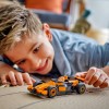 LEGO City - Pilot F1 cu masina de curse McLaren - 60442
