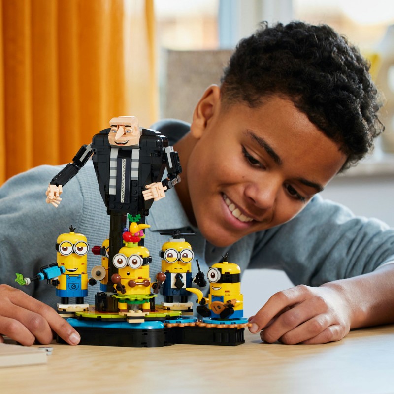 LEGO Minions - Gru si minionii din caramizi - 75582