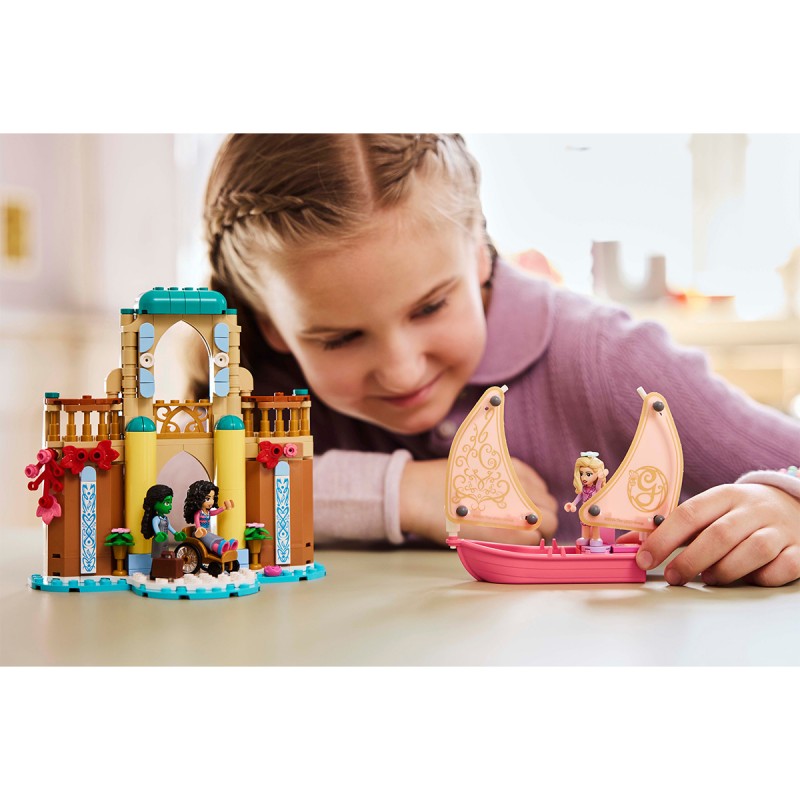 LEGO Wicked - Glinda, Elphaba si Nessarose la Universitatea Shiz - 75681