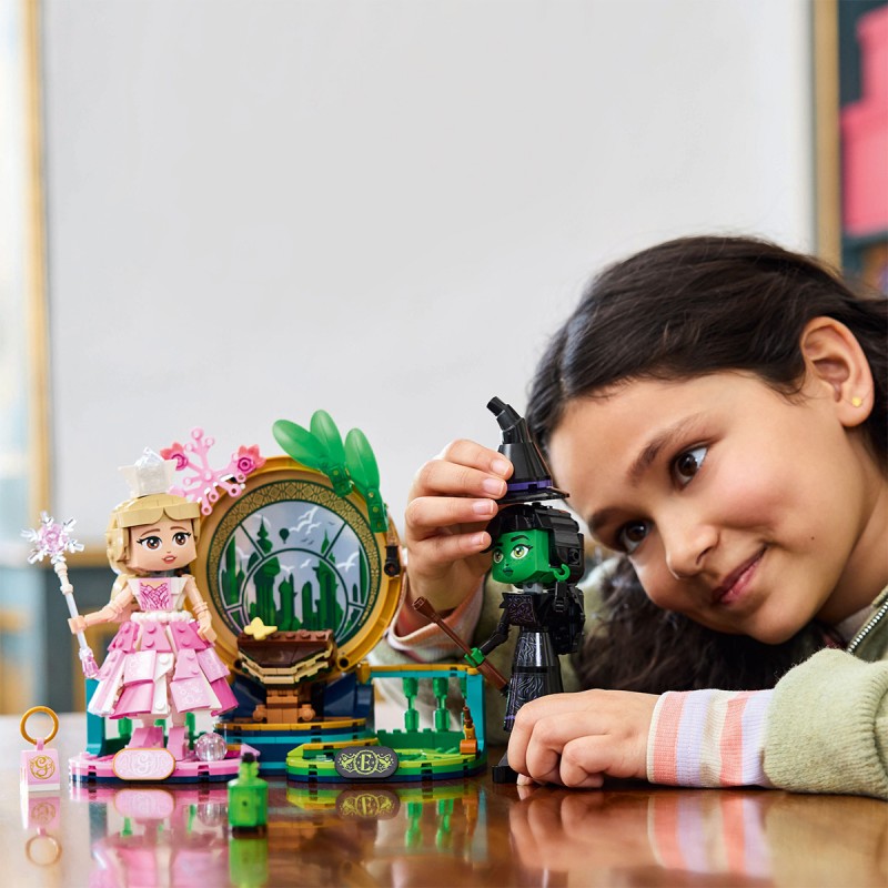 LEGO Wicked - Figurinele Elphaba si Glinda - 75682