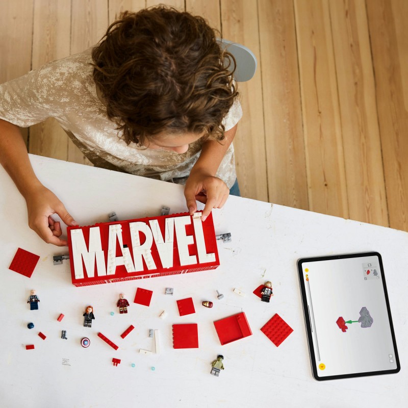 LEGO Marvel Super Heroes - Sigla si minifigurine MARVEL - 76313