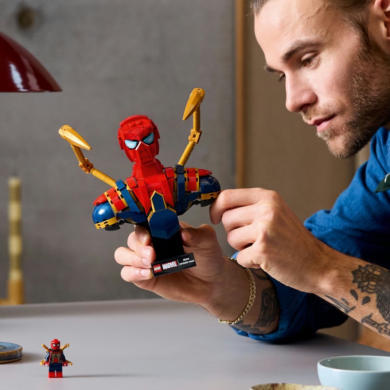 LEGO Marvel Super Heroes - Bustul lui Iron Spider-Man - 76326