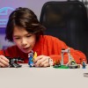 LEGO FORTNITE - Tabara lui Peely si Sparkplug - 77075